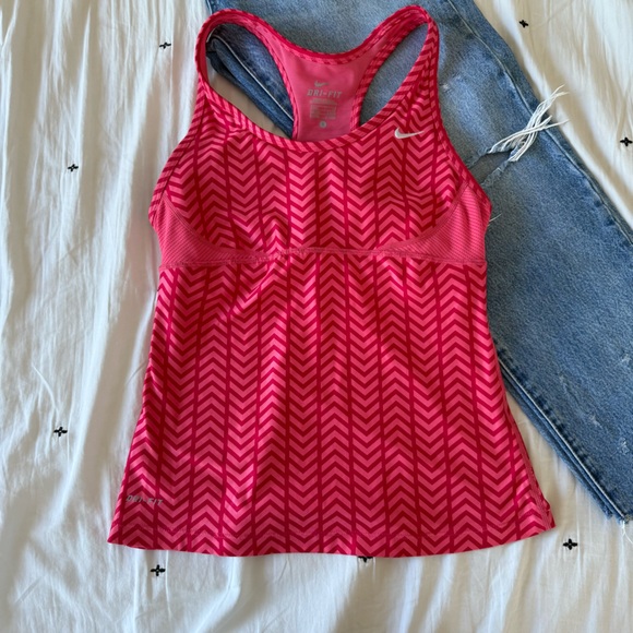 Nike Tops - Nike Pink Chevron Dri-FIT Tank Size‎ medium